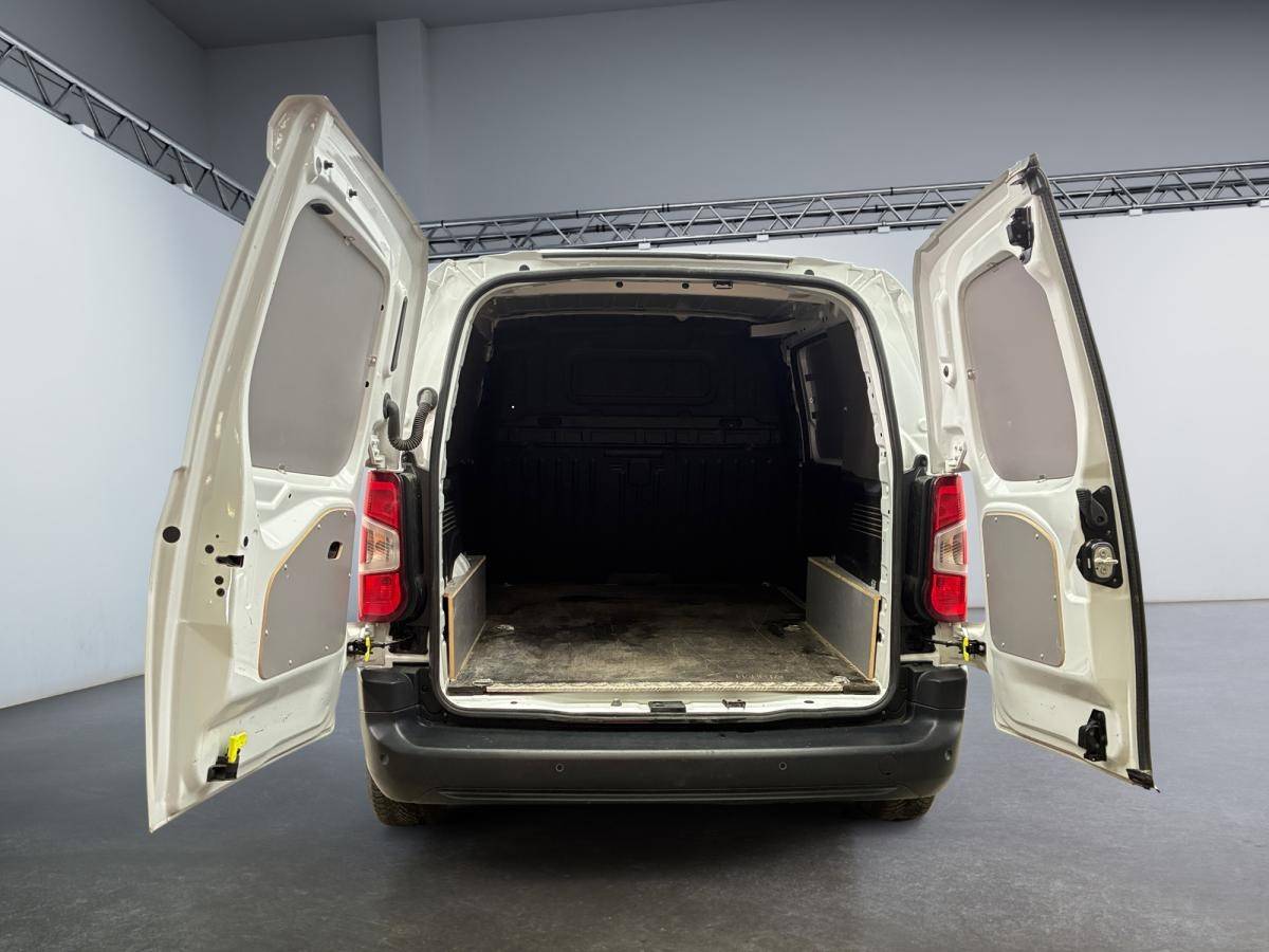 peugeot-partner-2023-diesel-1499cc