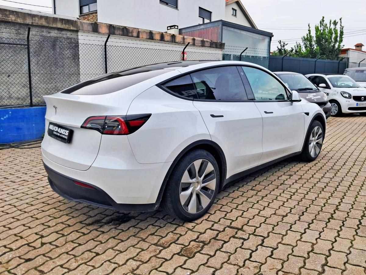 tesla-model-y-2023-eletrico-500cc