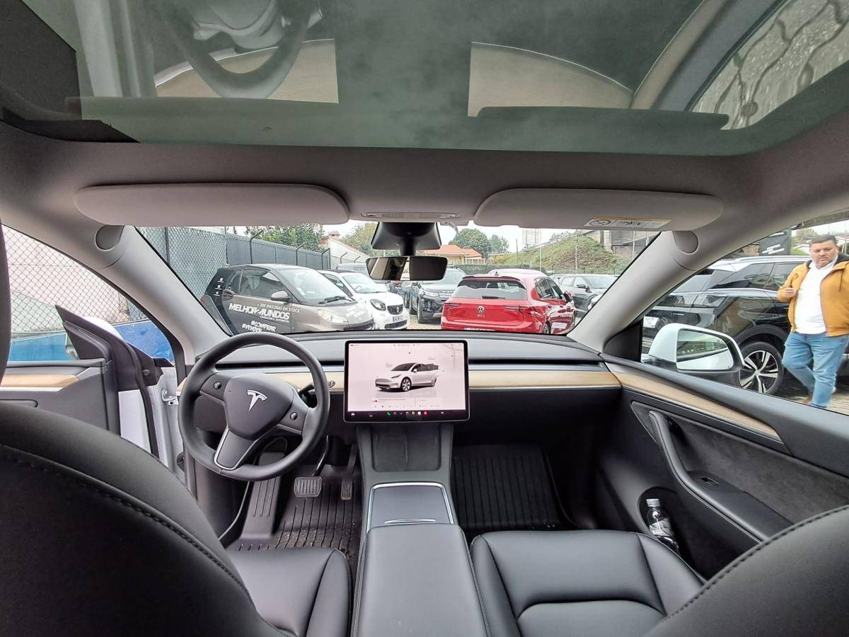 tesla-model-y-2023-eletrico-500cc