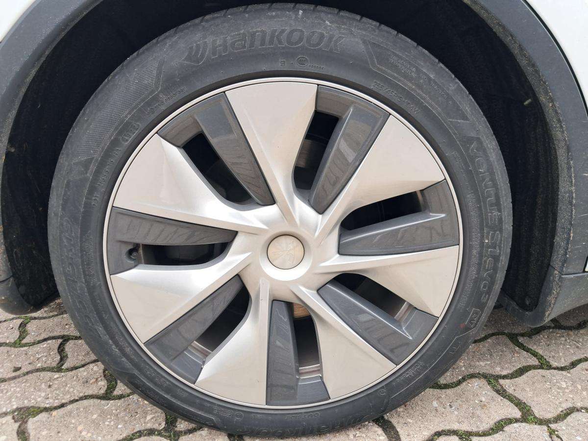 tesla-model-y-2023-eletrico-500cc