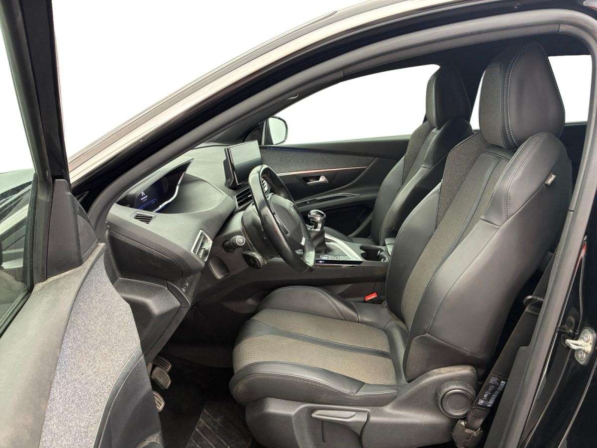 peugeot-5008-2023-gasolina-1199cc