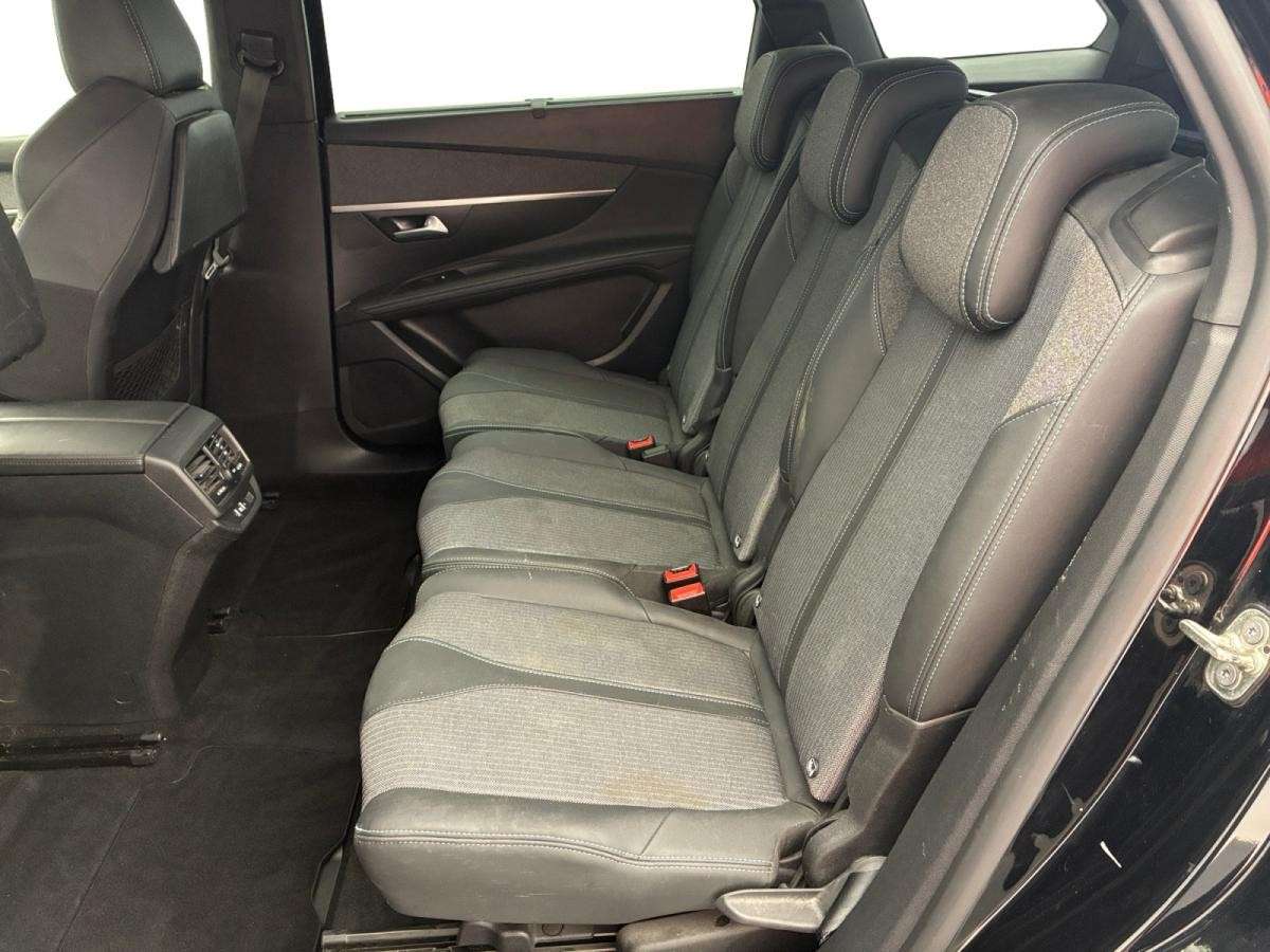 peugeot-5008-2023-gasolina-1199cc