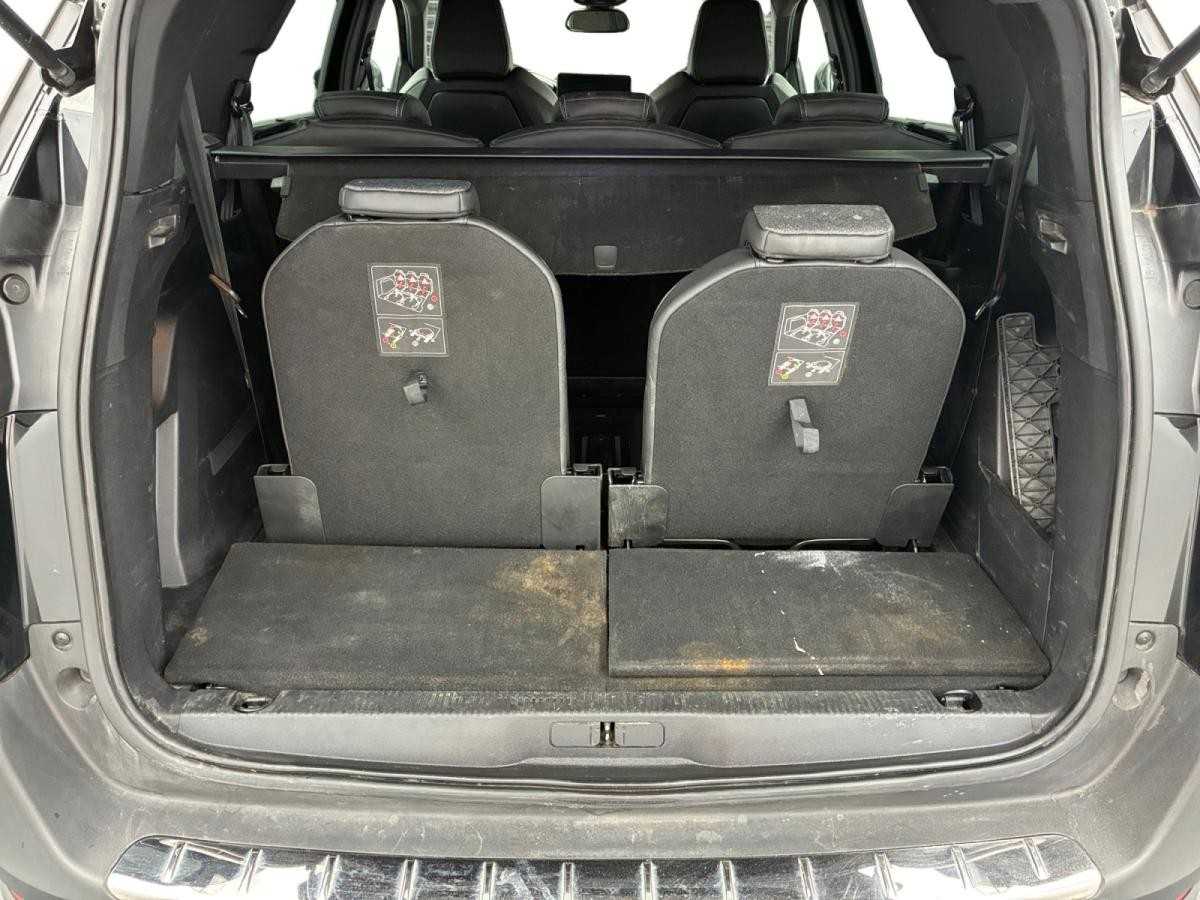 peugeot-5008-2023-gasolina-1199cc