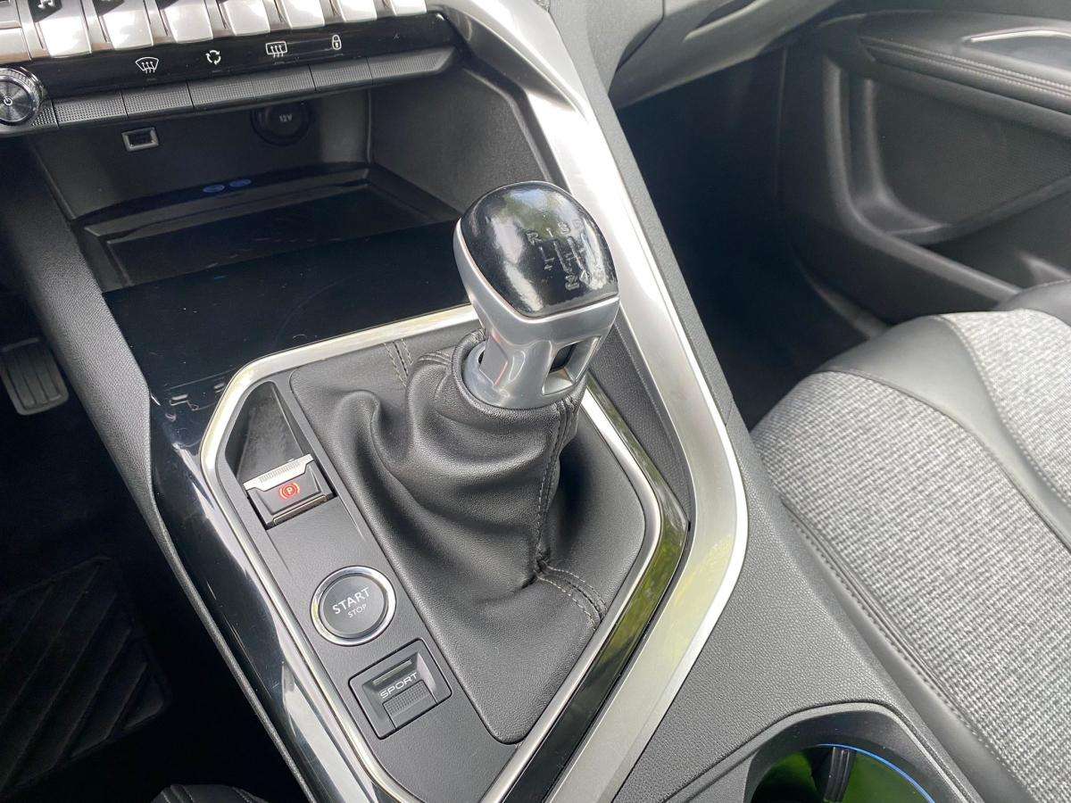 peugeot-5008-2018-diesel-1500cc