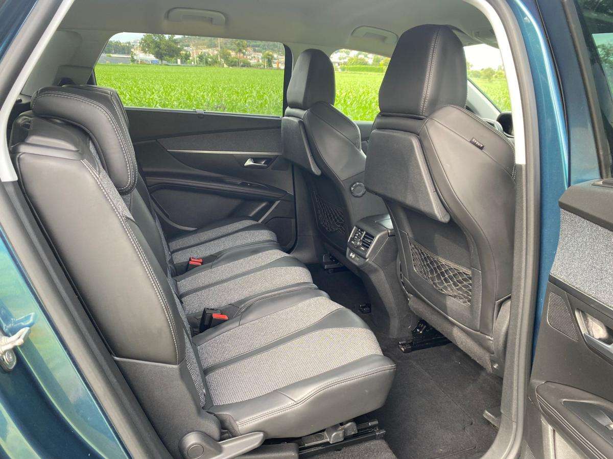 peugeot-5008-2018-diesel-1500cc