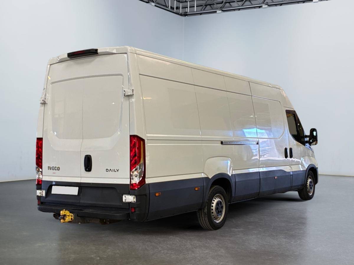 iveco-daily-2022-diesel-2287cc