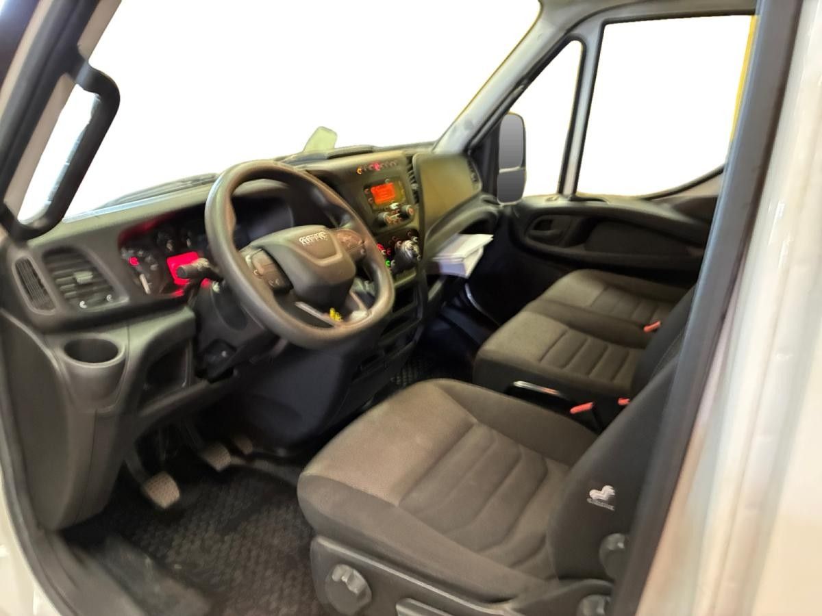 iveco-daily-2022-diesel-2287cc