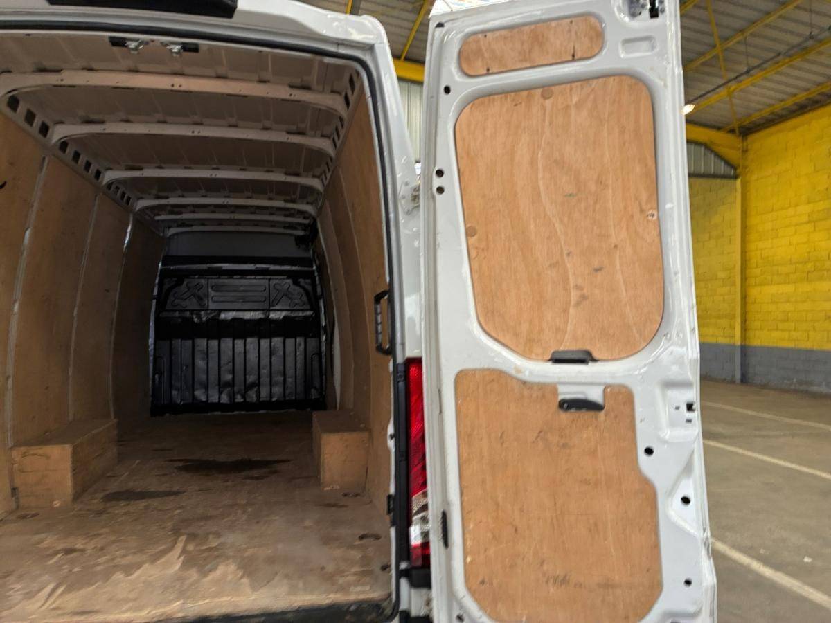 iveco-daily-2022-diesel-2287cc