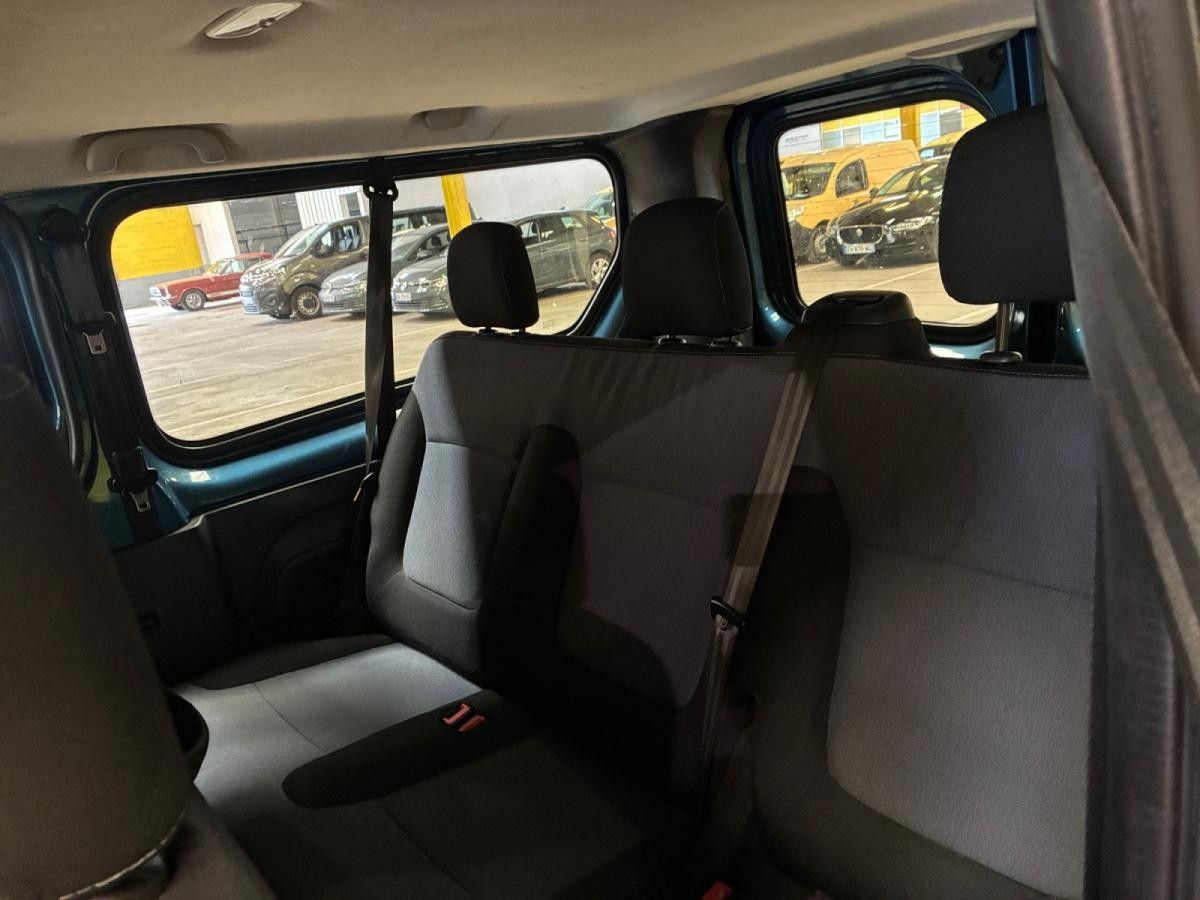 opel-vivaro-2018-diesel-1598cc