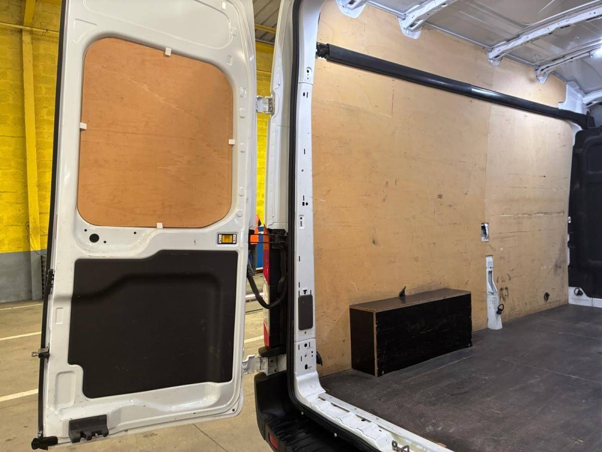 ford-transit-2022-diesel-1995cc
