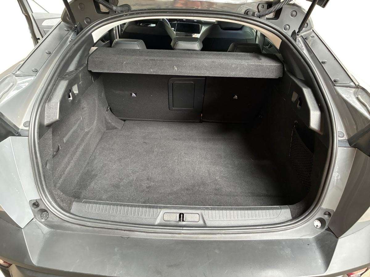 peugeot-408-2025-hibrido-a-gasolina-1199cc