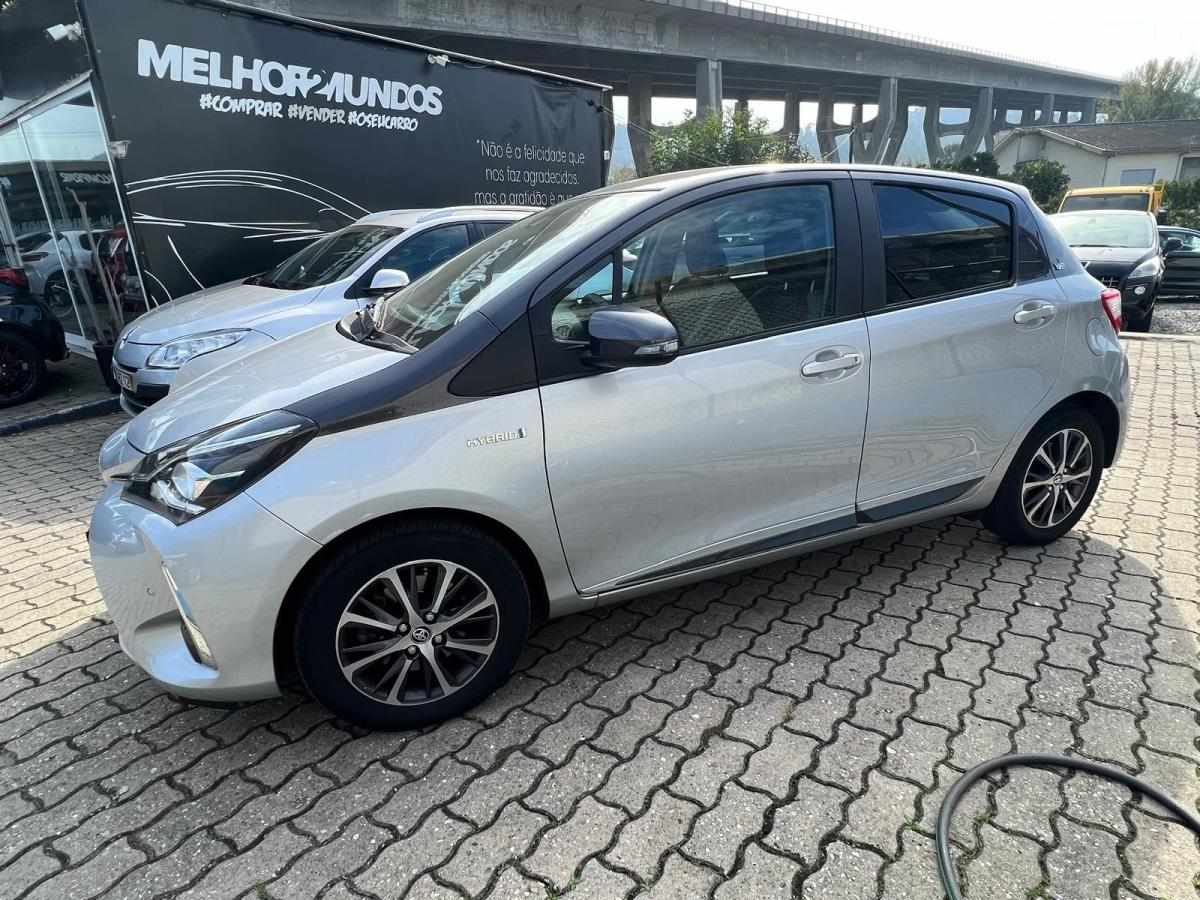toyota-yaris-2019-hibrido-a-gasolina-1497cc