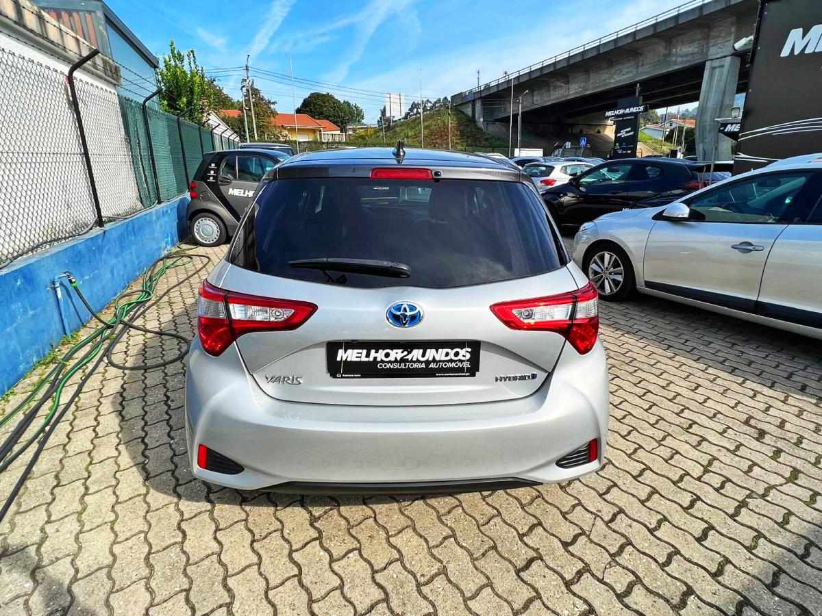 toyota-yaris-2019-hibrido-a-gasolina-1497cc