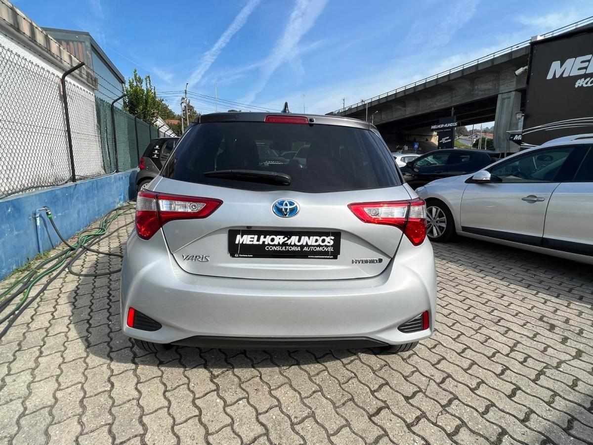 toyota-yaris-2019-hibrido-a-gasolina-1497cc