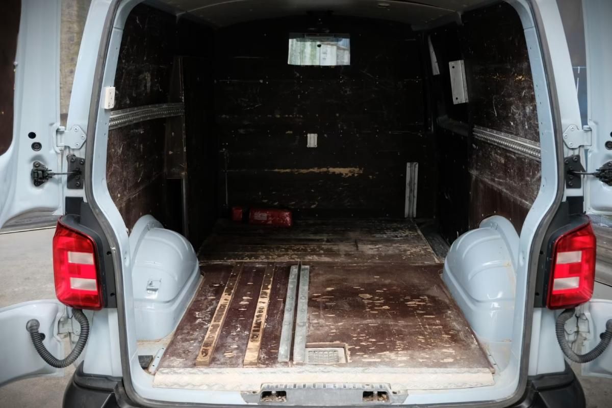 volkswagen-transporter-2018-diesel-1968cc