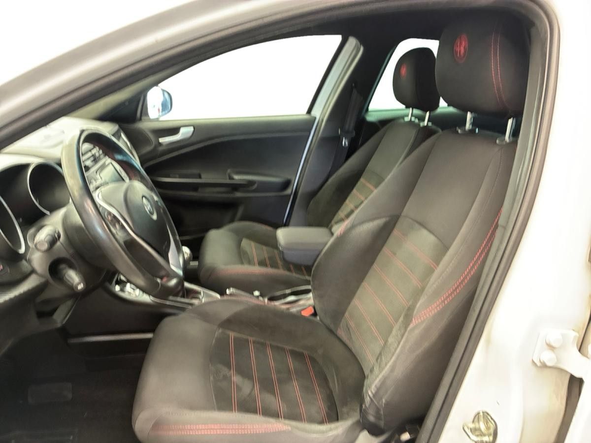 alfa-romeo-giulietta-2018-diesel-1598cc