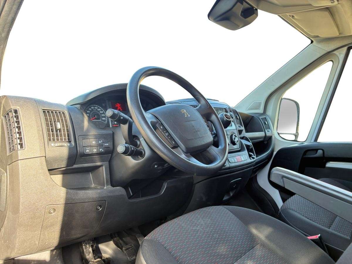 peugeot-boxer-2022-diesel-2179cc