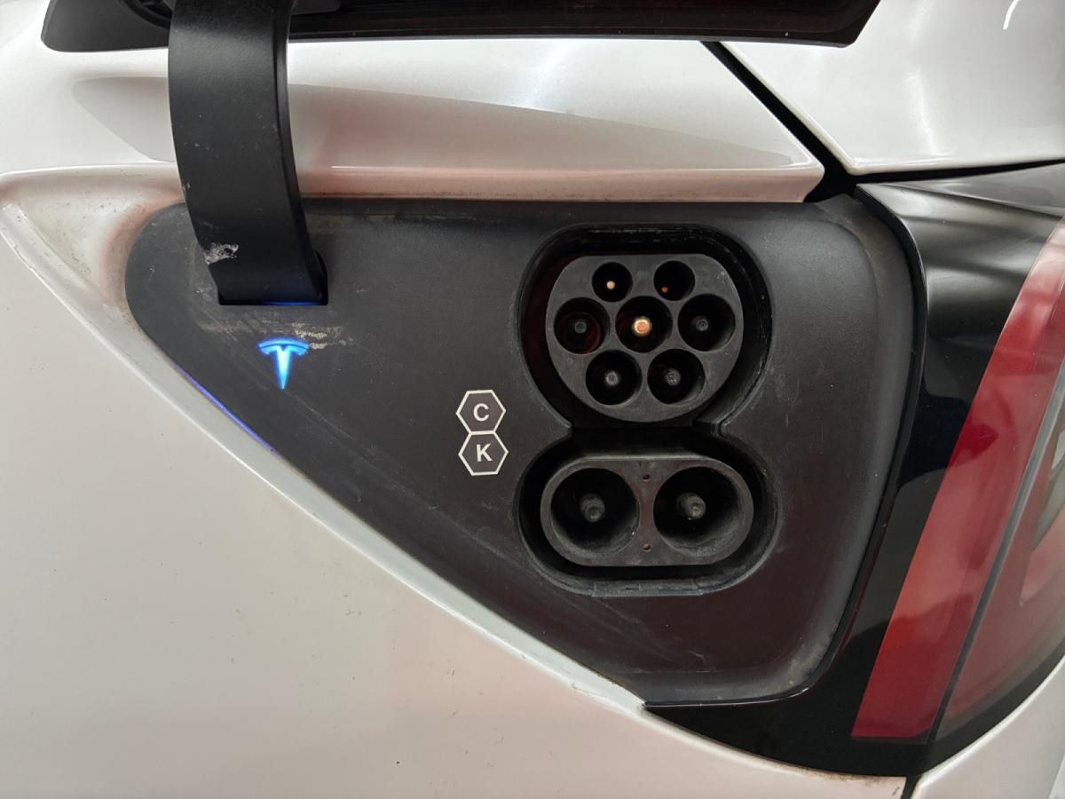 tesla-model-y-2022-eletrico-0cc