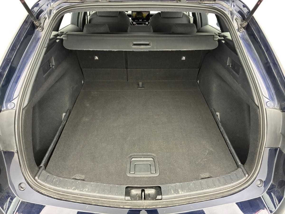toyota-corolla-2023-hibrido-a-gasolina-1798cc