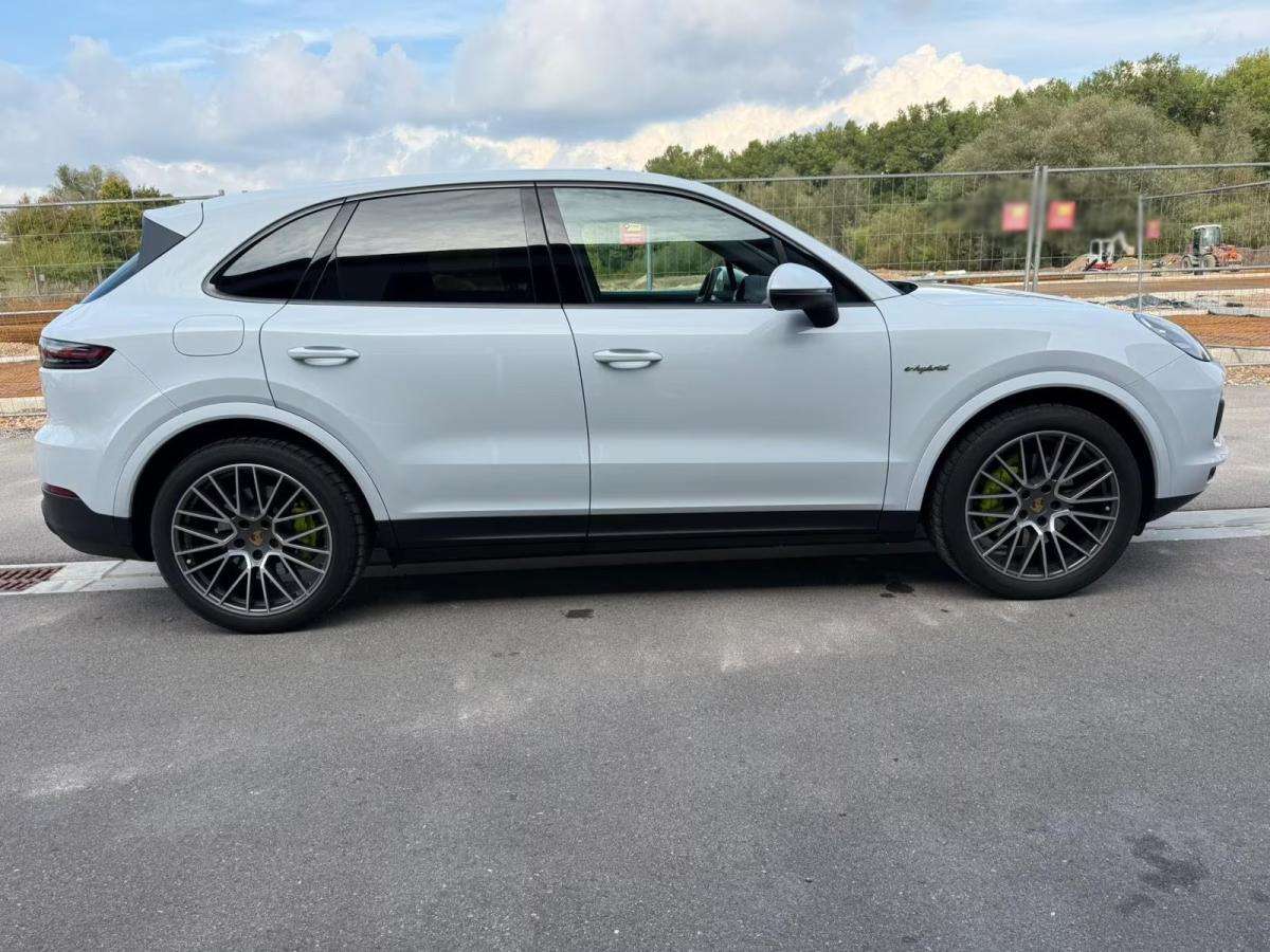 porsche-cayenne-2023-hibrido-a-gasolina-2995cc