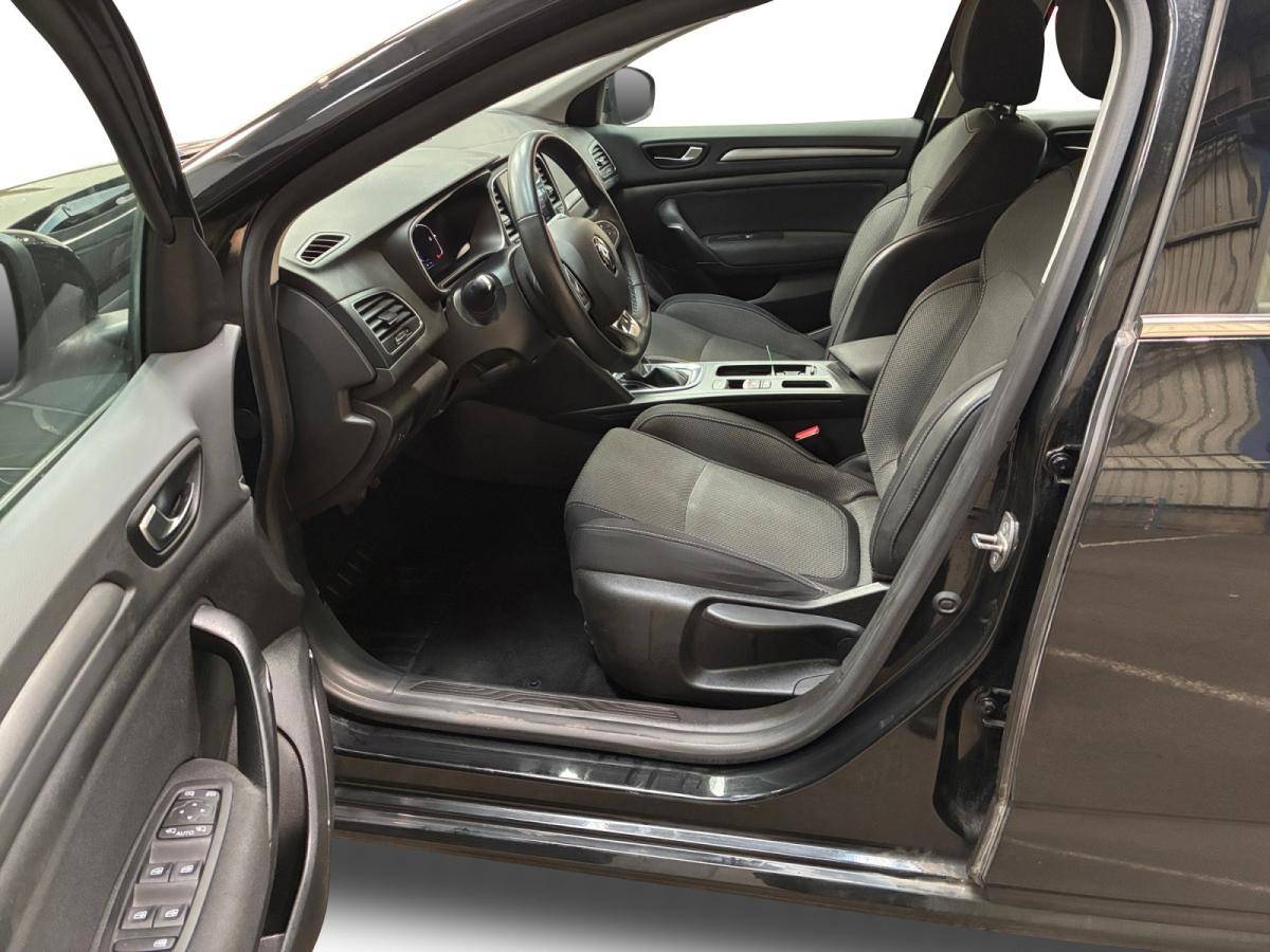 renault-megane-sport-tourer-2023-diesel-1461cc