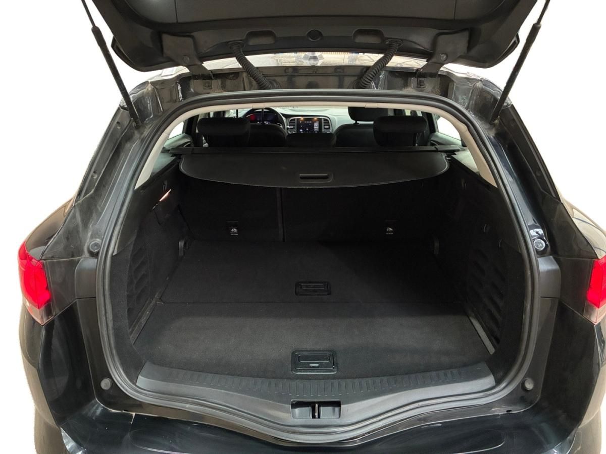 renault-megane-sport-tourer-2023-diesel-1461cc