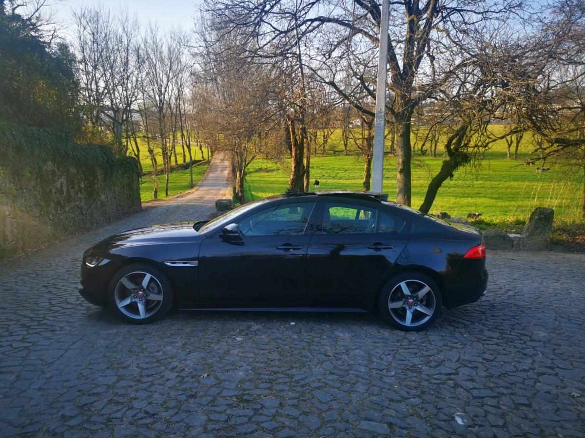jaguar-xe-2018-diesel-1999cc
