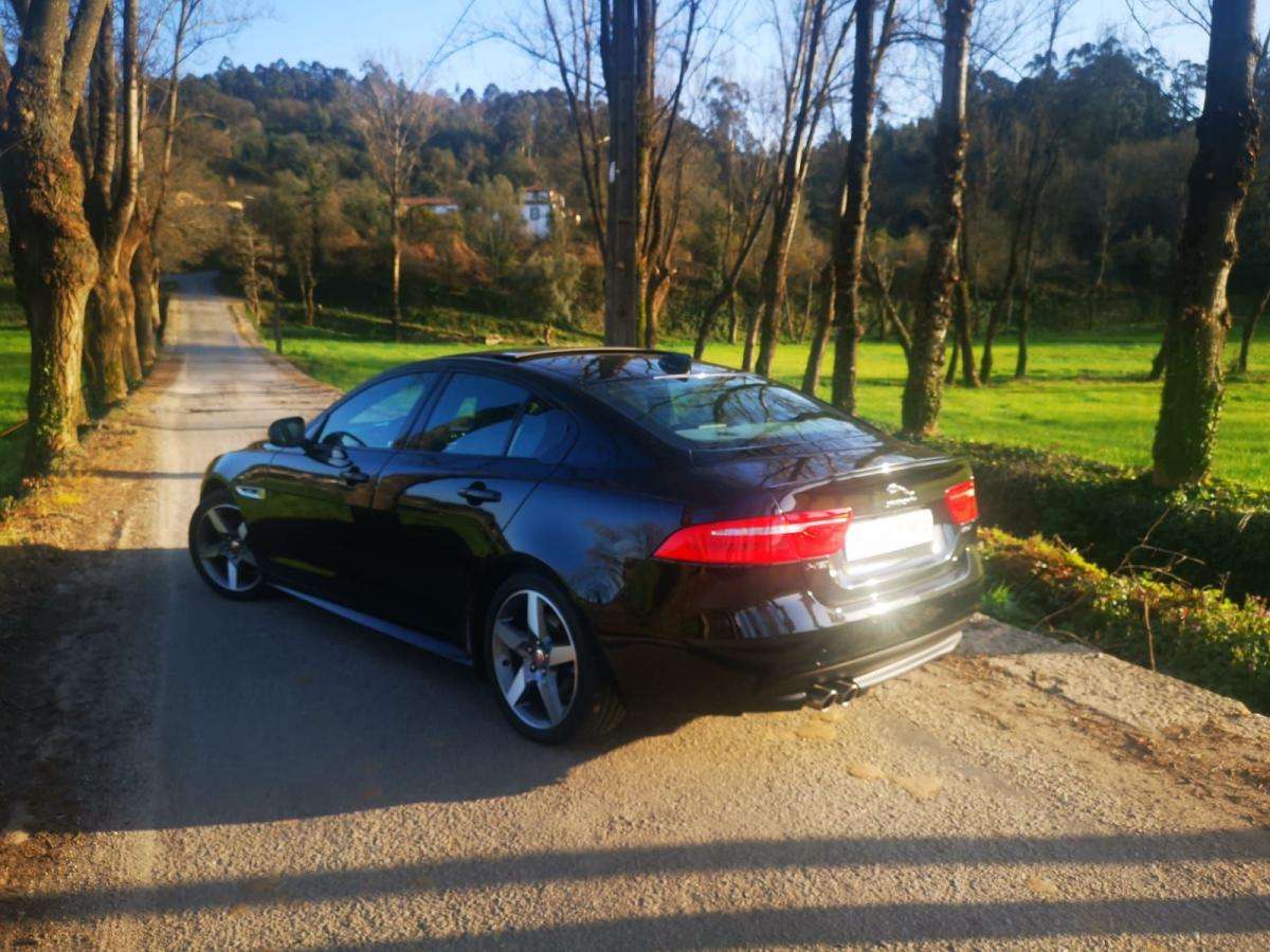 jaguar-xe-2018-diesel-1999cc