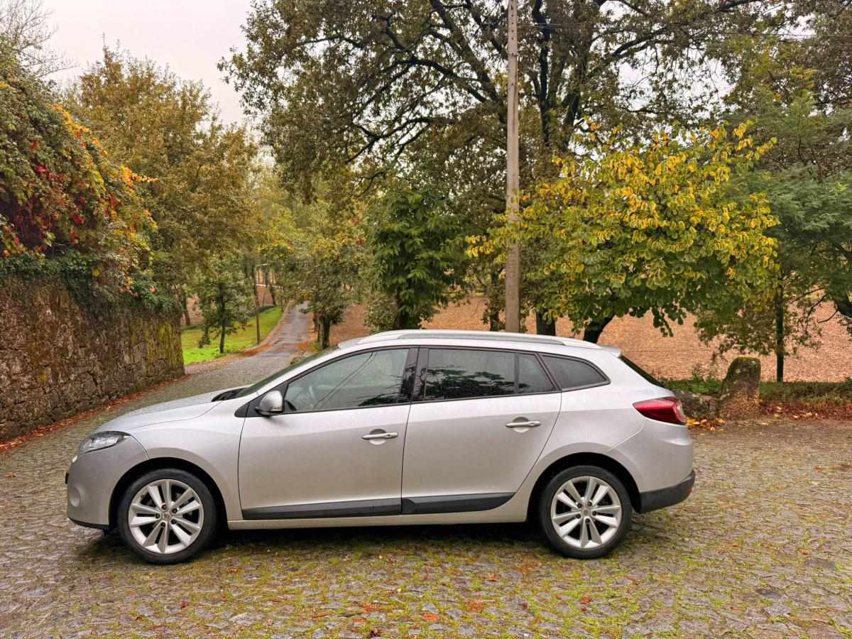 renault-megane-sport-tourer-2009-diesel-1461cc