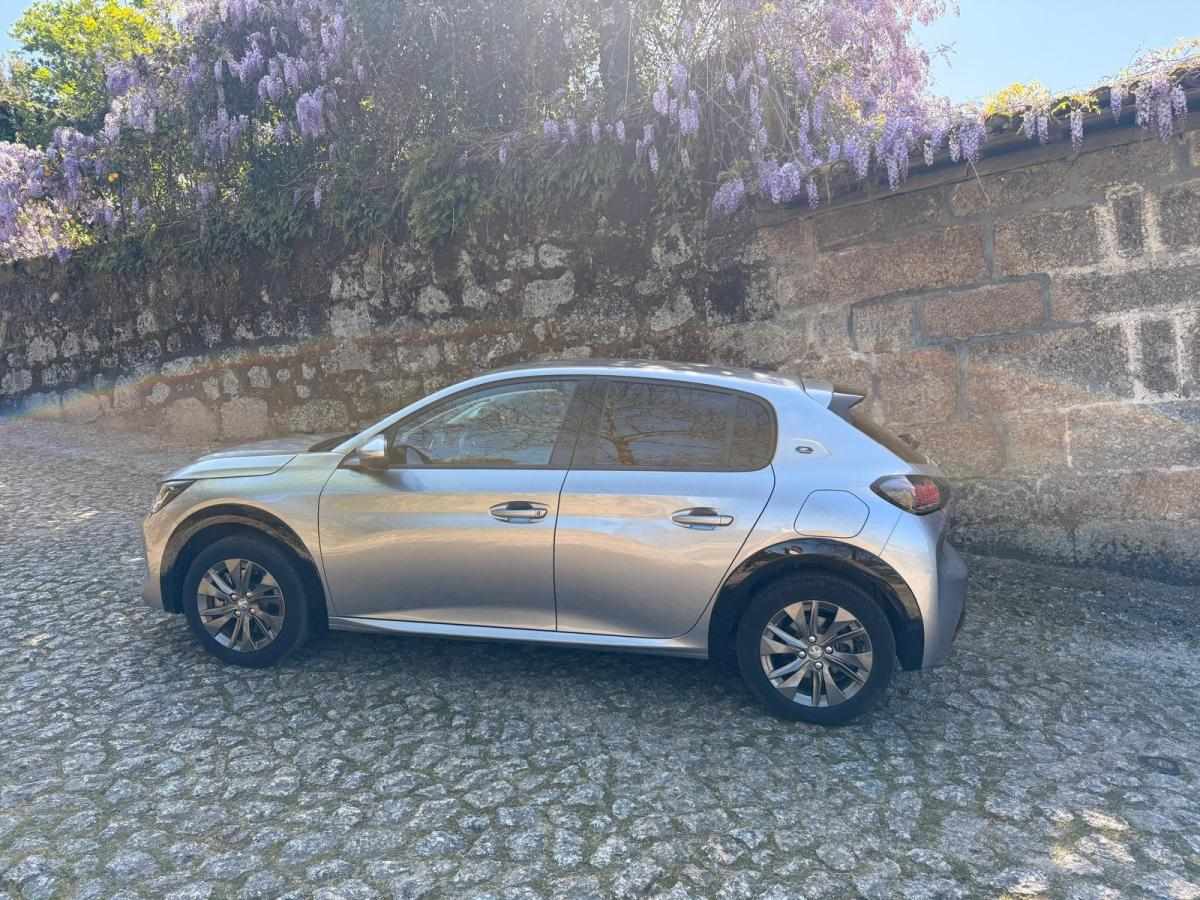 peugeot-208-2022-eletrico-500cc
