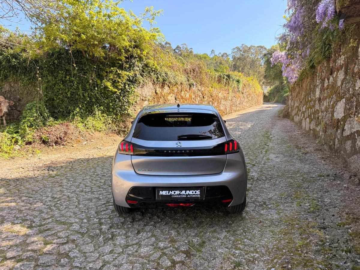 peugeot-208-2022-eletrico-500cc
