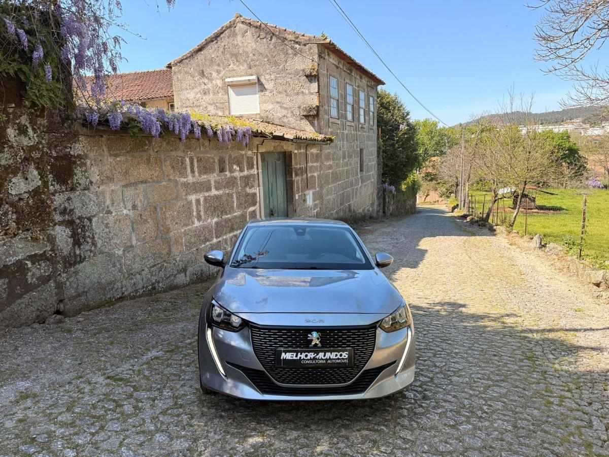 peugeot-208-2022-eletrico-500cc