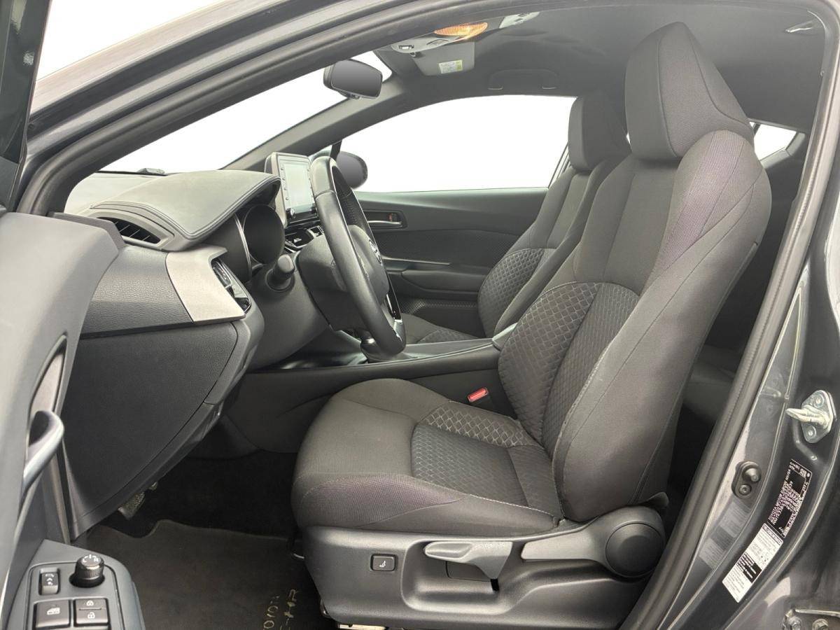 toyota-c-hr-2022-hibrido-a-gasolina-1798cc