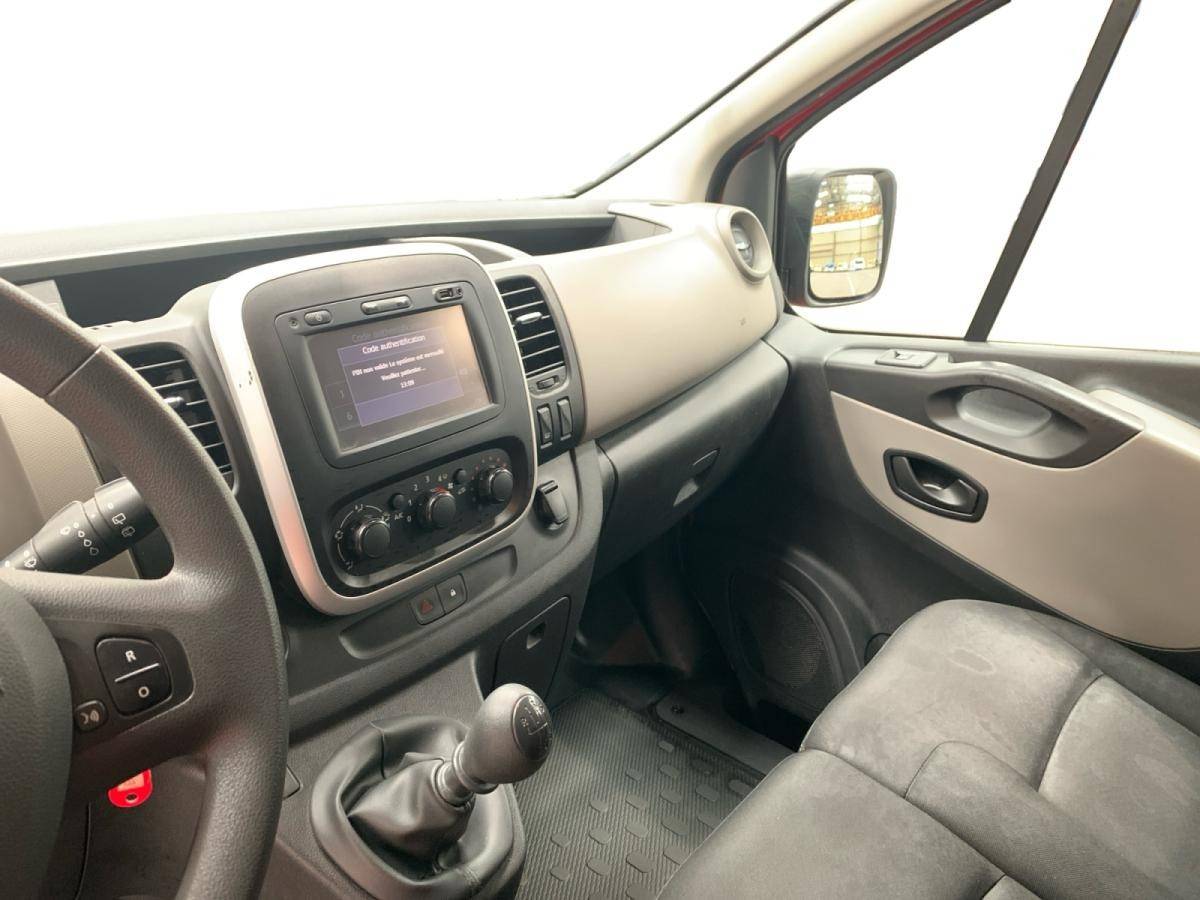 renault-trafic-2017-diesel-1598cc
