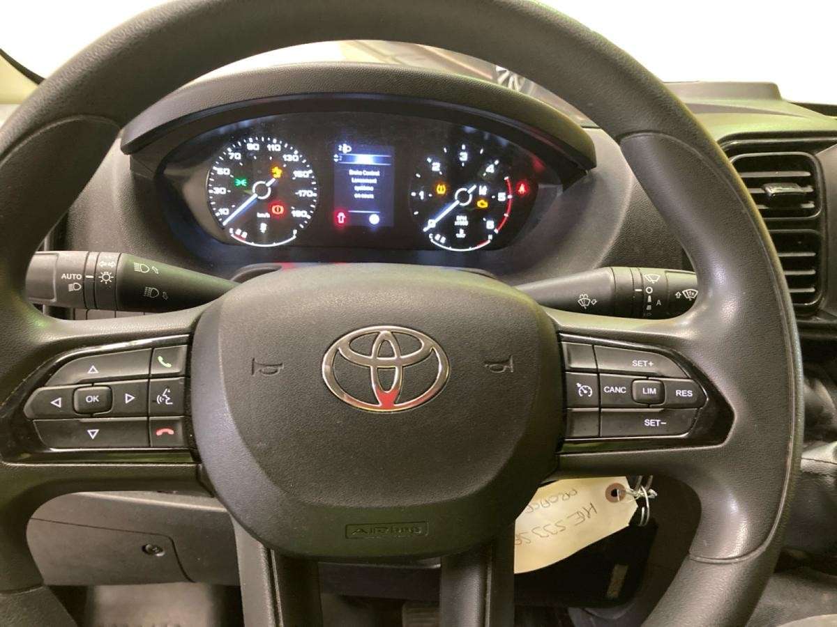 toyota-proace-2025-diesel-2184cc