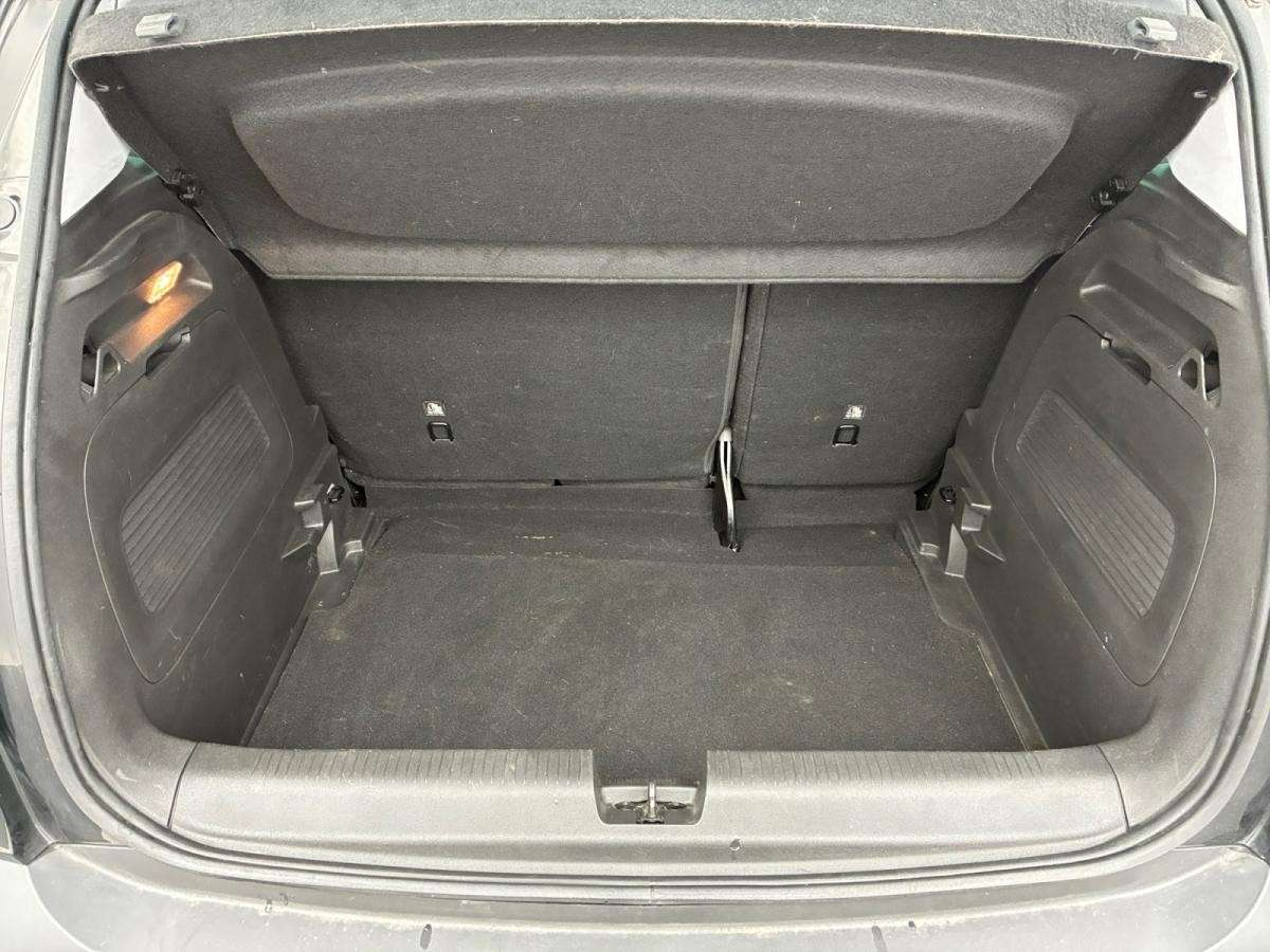 ford-kuga-2023-hibrido-a-gasolina-2488cc