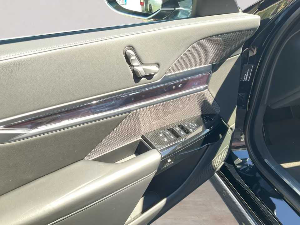 bmw-serie-7-2023-hibrido-a-gasolina-2998cc