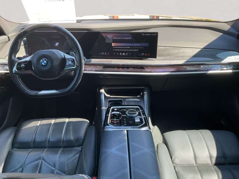 bmw-serie-7-2023-hibrido-a-gasolina-2998cc
