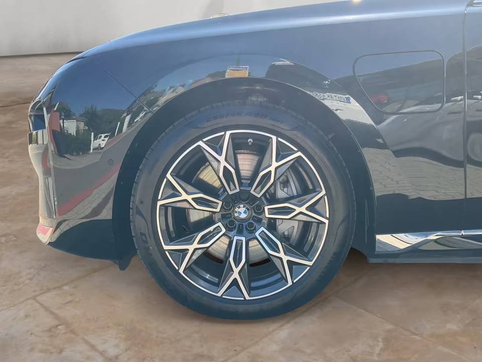 bmw-serie-7-2023-hibrido-a-gasolina-2998cc