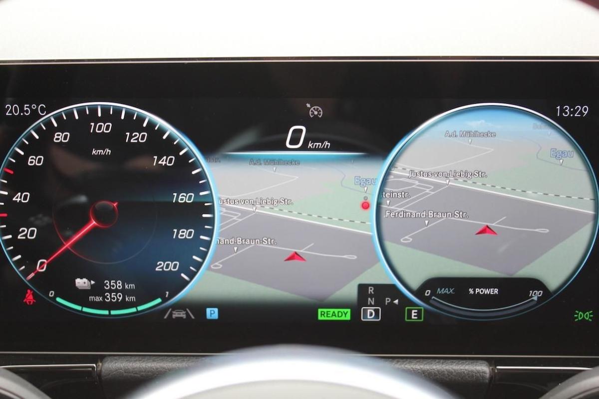 mercedes-benz-eqa-2022-eletrico-0cc