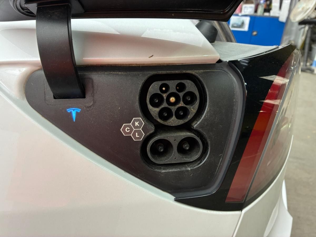 tesla-model-y-2023-eletrico-0cc