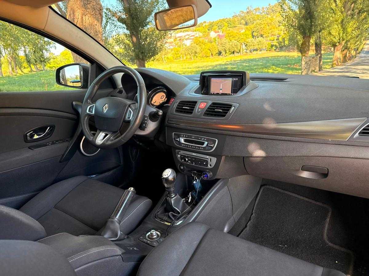 renault-megane-2012-diesel-1598cc