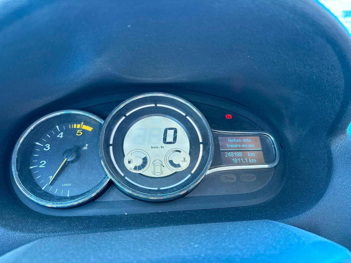 renault-megane-2012-diesel-1598cc