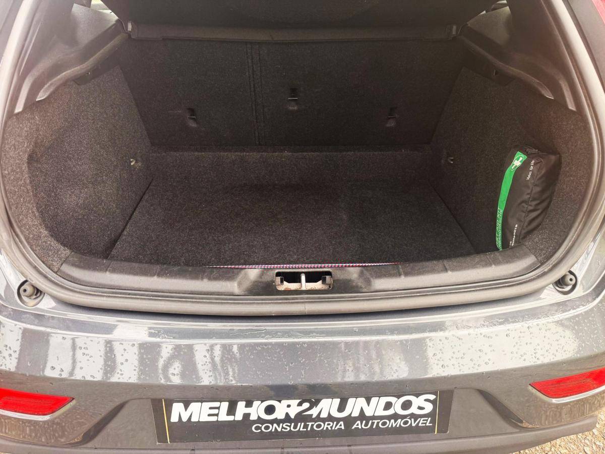volvo-v40-2014-diesel-1560cc