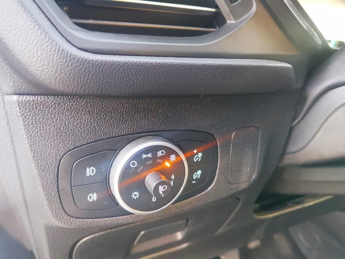 ford-focus-sw-2020-diesel-1499cc