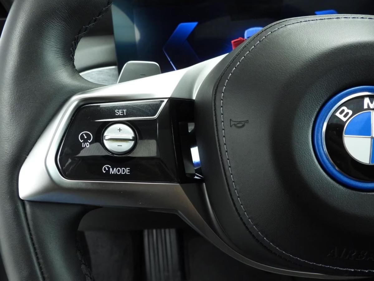 bmw-serie-7-2023-hibrido-a-gasolina-2998cc