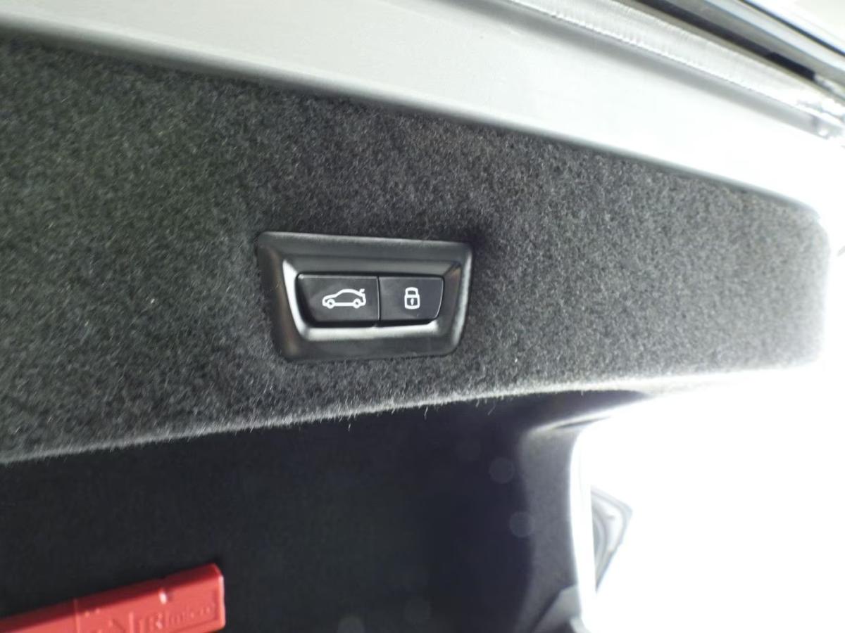 bmw-serie-7-2023-hibrido-a-gasolina-2998cc