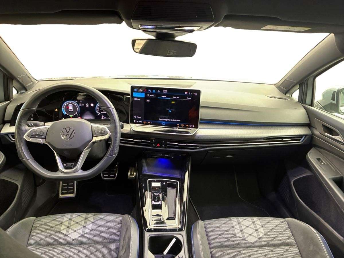 volkswagen-golf-2024-diesel-1968cc