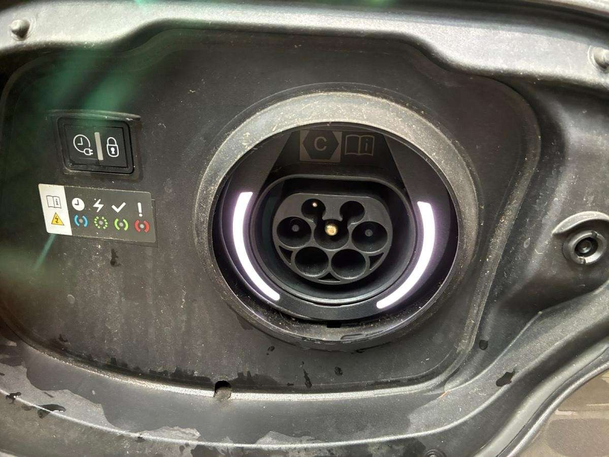 peugeot-308-sw-2023-hibrido-a-gasolina-1598cc
