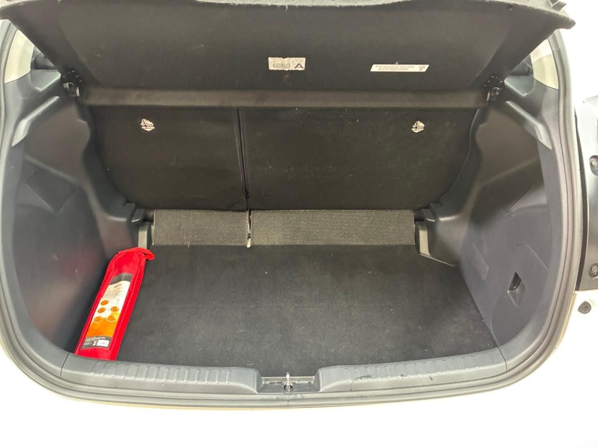 mazda-2-2023-hibrido-a-gasolina-1490cc